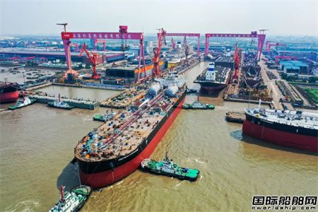 外高桥造船一号坞连续完成两船出坞两船下坞生产节点 中华船舶交易网