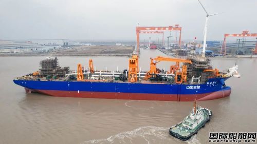 国内首艘分布式泵舱超大型自航耙吸挖泥船下水